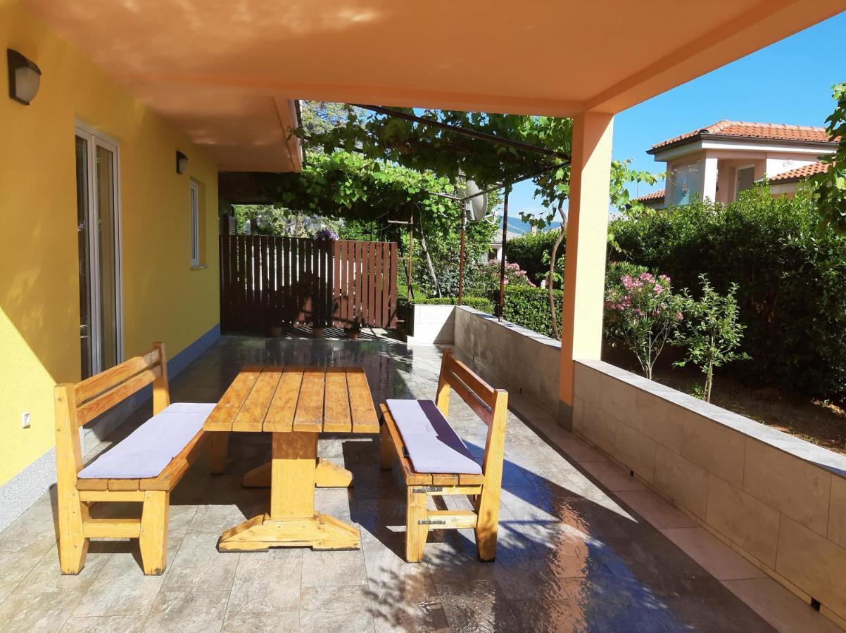 Cozy Apartments With Sea View Novi Vinodolski Zewnętrze zdjęcie