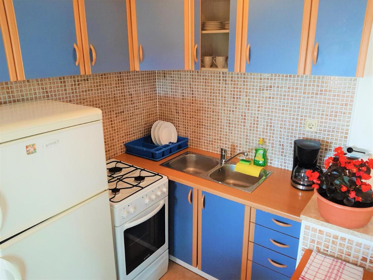 Cozy Apartments With Sea View Novi Vinodolski Zewnętrze zdjęcie