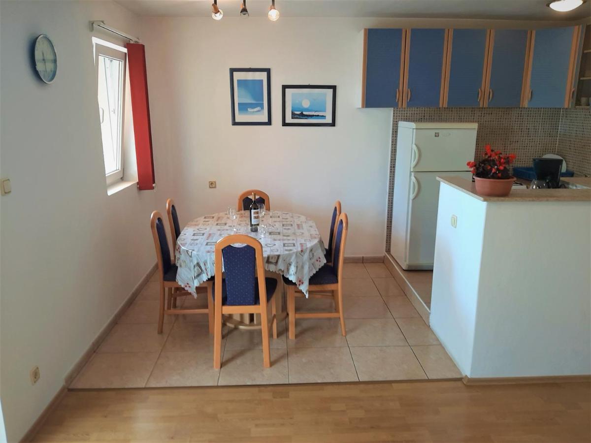 Cozy Apartments With Sea View Novi Vinodolski Zewnętrze zdjęcie