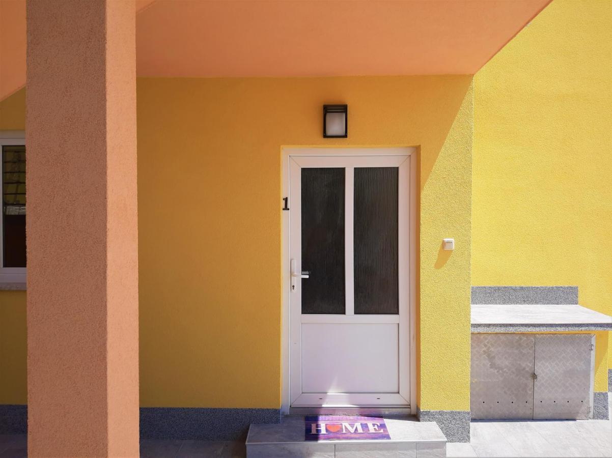 Cozy Apartments With Sea View Novi Vinodolski Zewnętrze zdjęcie